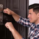 Installation de serrures multipoints blindées : guide étape par étape