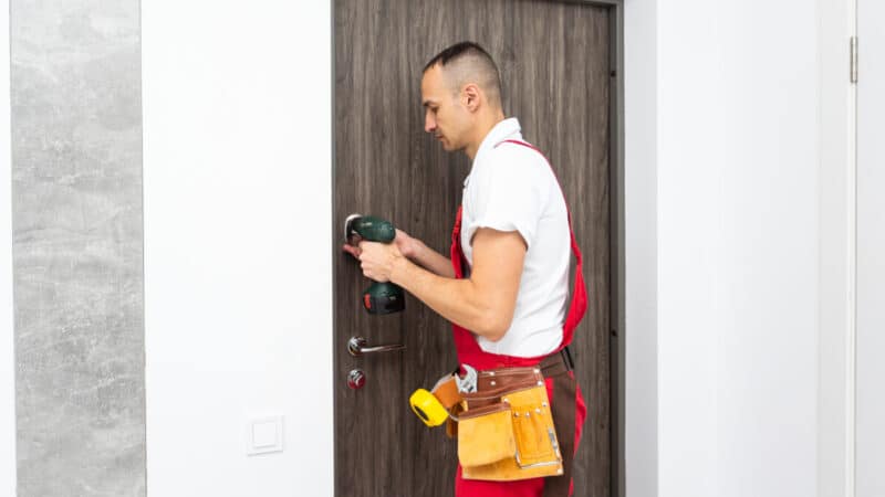 Les étapes clés de l&rsquo;installation de porte blindée à ne pas négliger